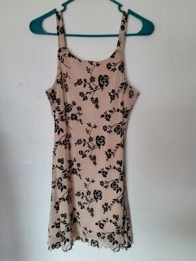 Vintage Dark Floral Flocked Mini Dresx